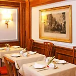 Arcangelo Hotell 3*