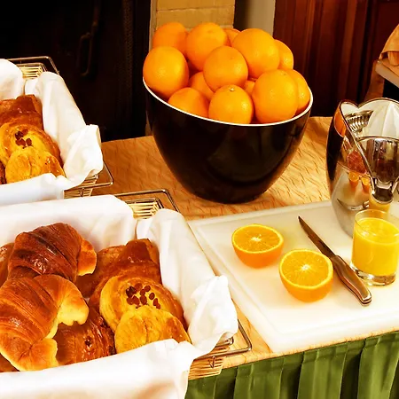 מלון Arcangelo 3*